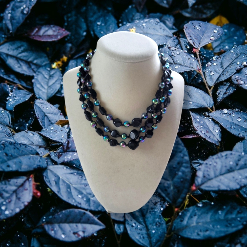 Chic VTG Black/Multicolor Layered Faux Tahitian Pearl Beaded Necklace